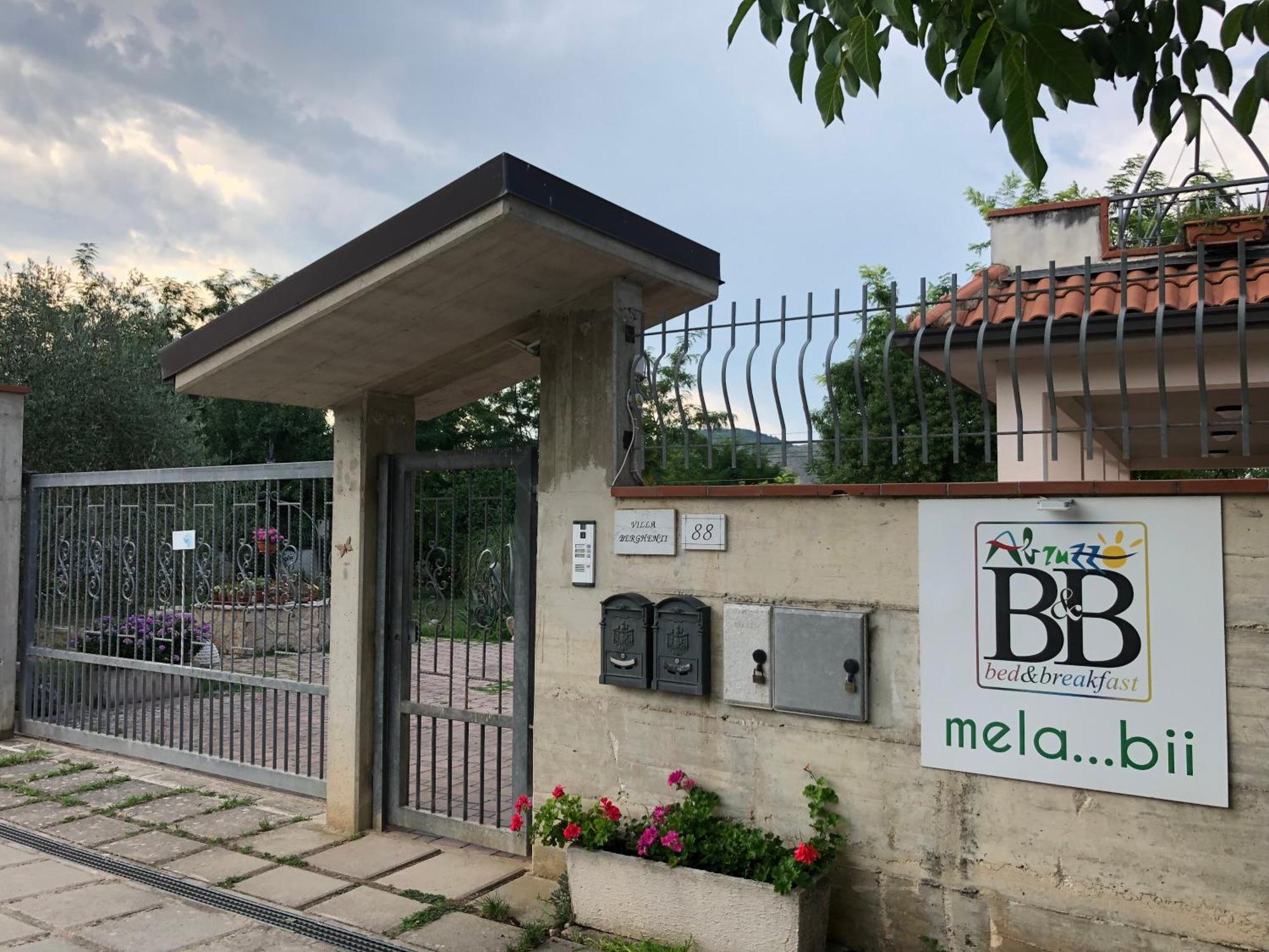 Mela__Bii Bed & Breakfast Sulmona Exterior photo